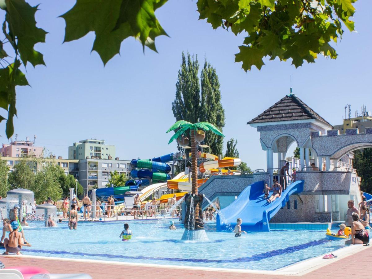 Pr Apartman Еґер Екстер'єр фото