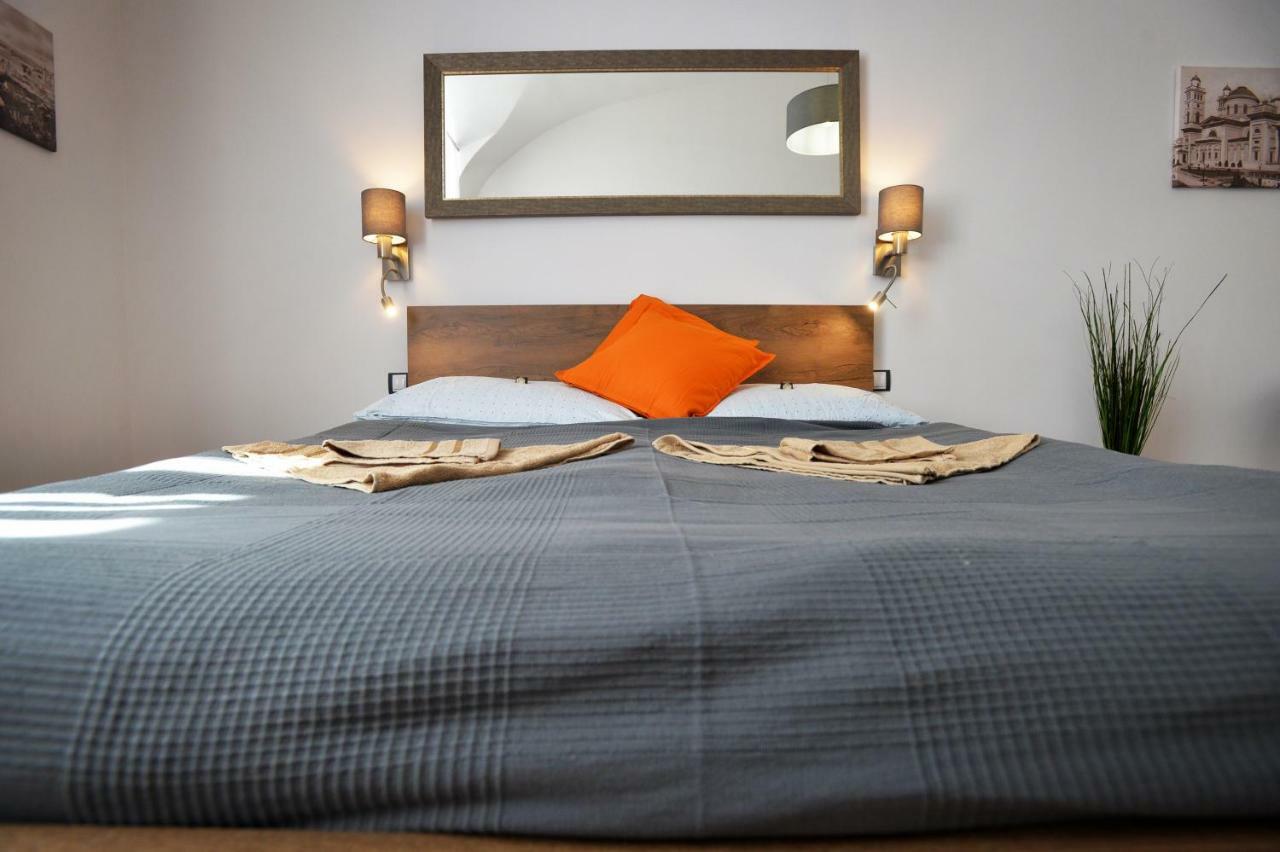 Pr Apartman Еґер Екстер'єр фото